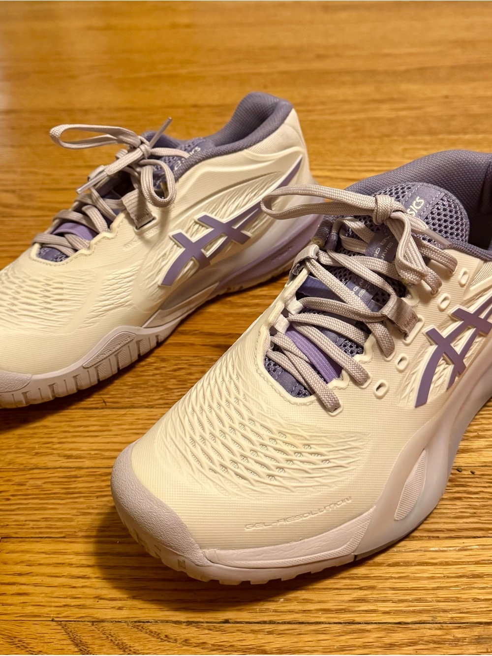 ASICS Women's Cream & Lavender Tennis Shoes